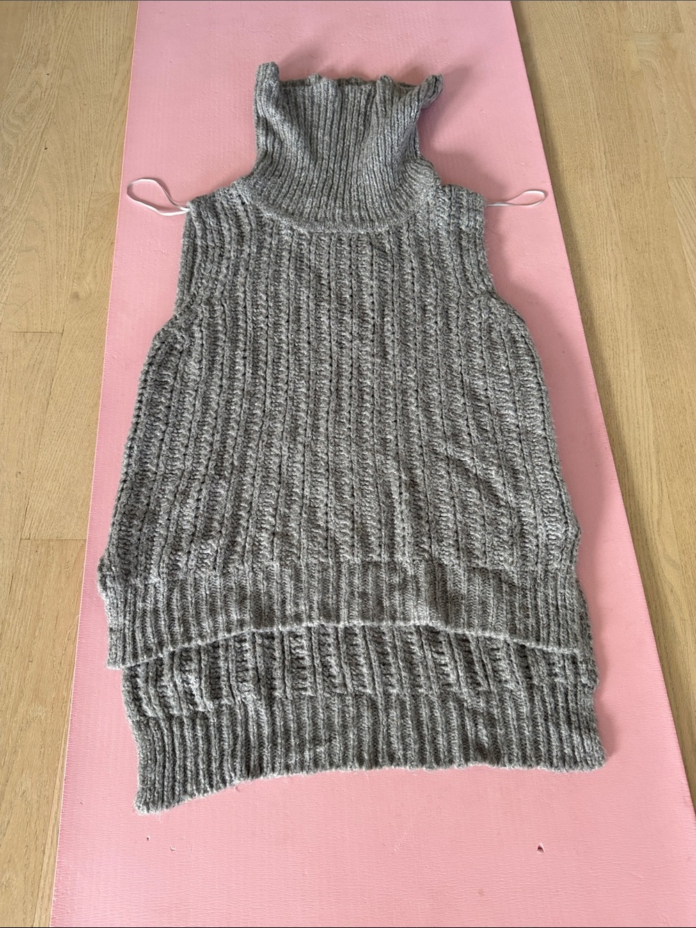 Vince Camuto Gray Ribbed Sleeveless Turtleneck Sweater